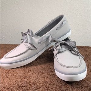 Sperry’s Women Suede Sailor Boat Shoe in 9.5